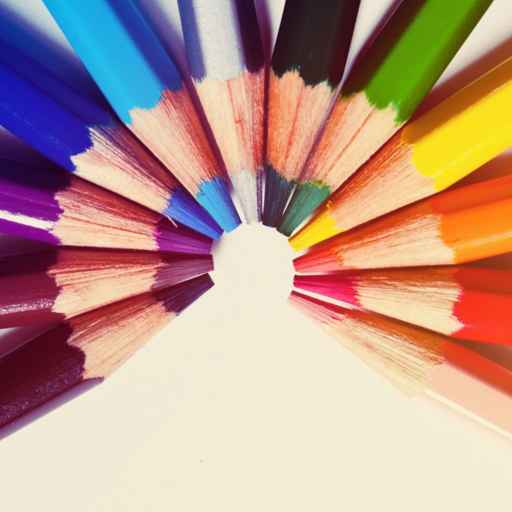 Палитра цветных карандашей