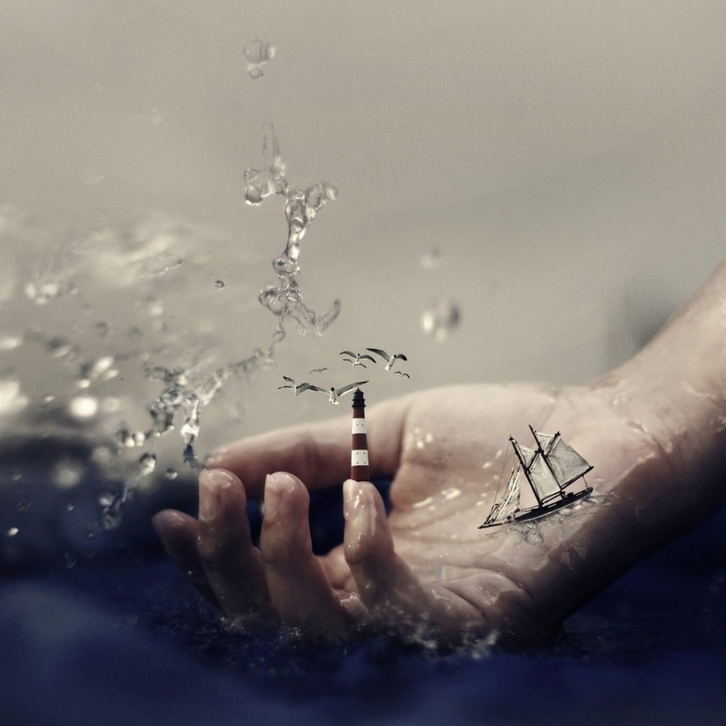 Кораблик и маяк на руке