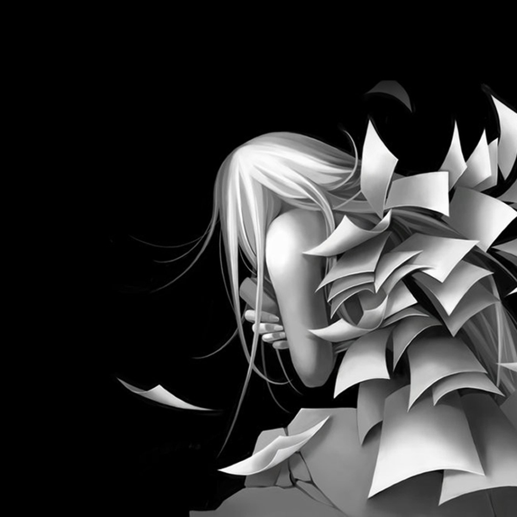 Листы бумаги на черном фоне