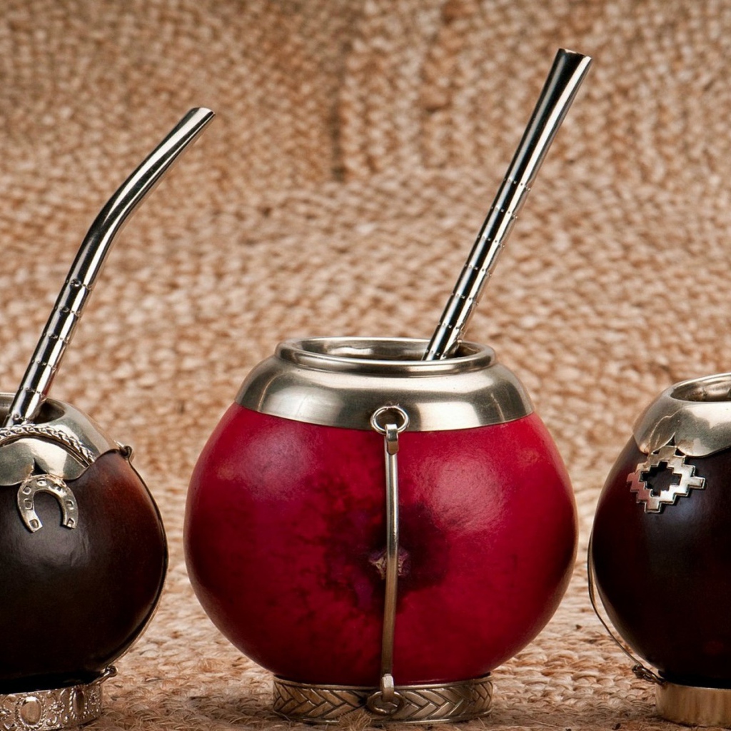 Сосуды из парагвайского дерева