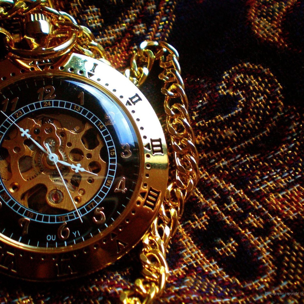Часы на цепочке в стиле стимпанк