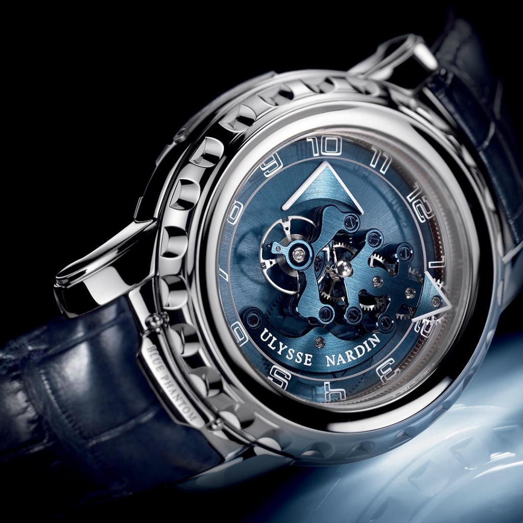 Часы от дизайнера Улисси Нардин