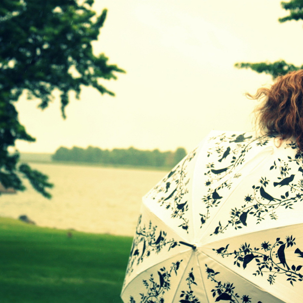 Белый зонт с птицами