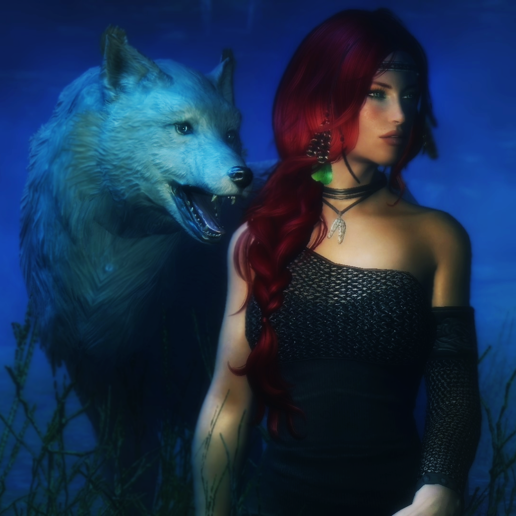 Девушка со своим ручным волком