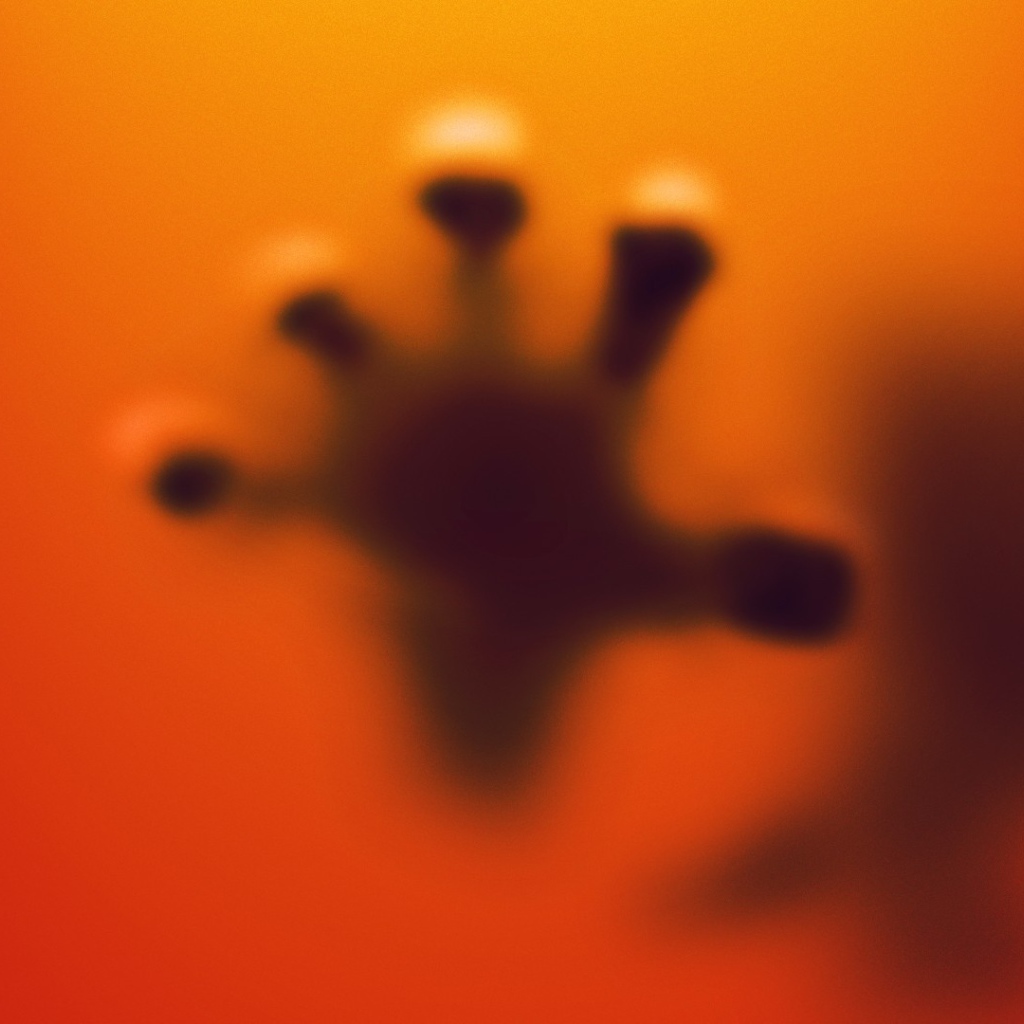 Рука существа с другой планеты