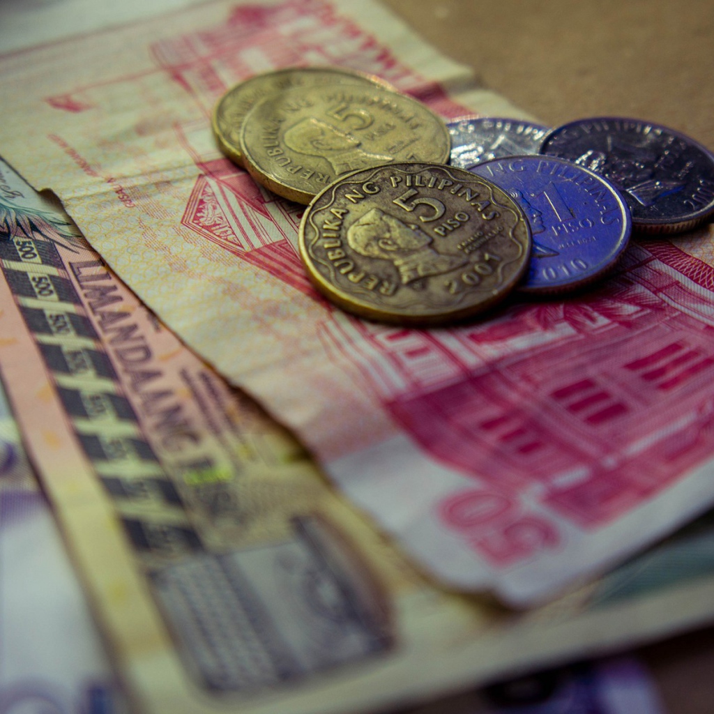 Банкноты и монеты республики Филиппины