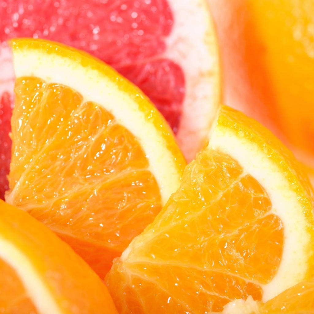 Ломтики апельсина и грейпфрута