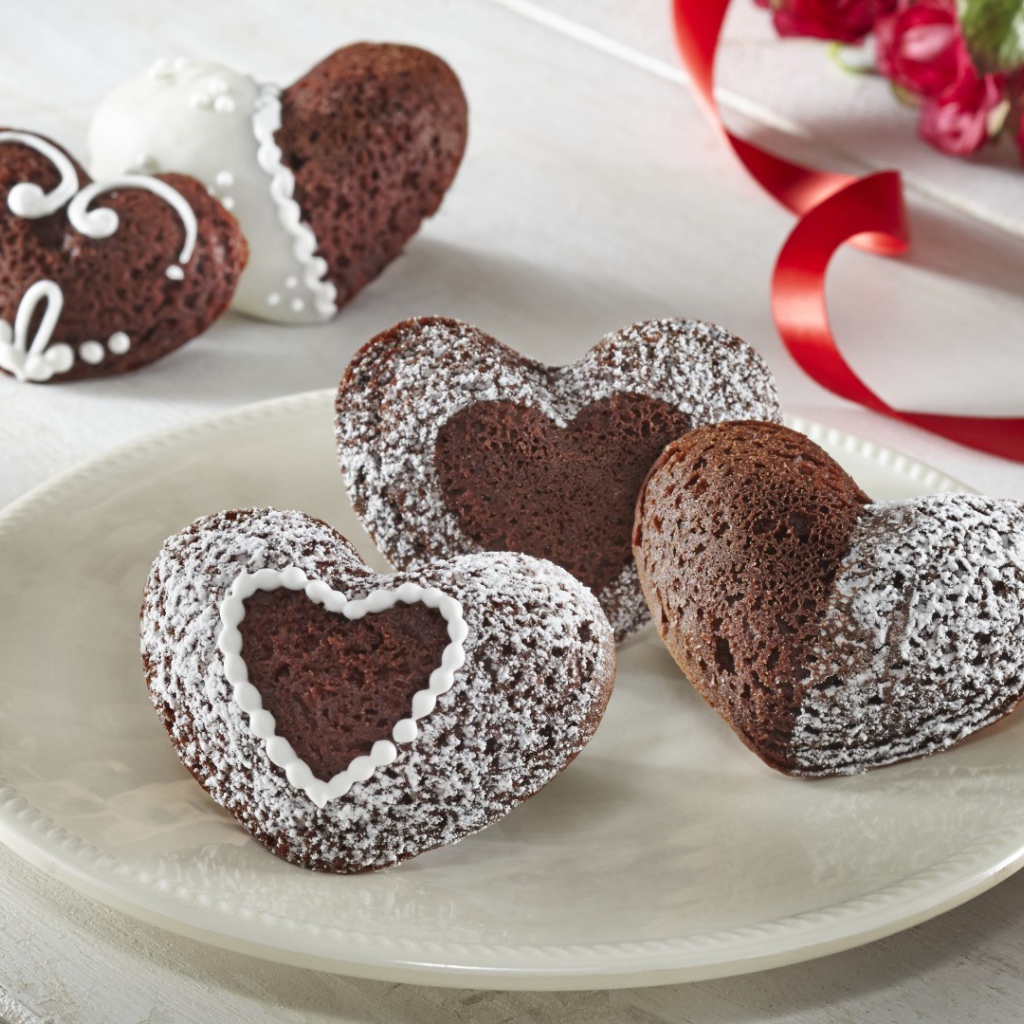 Шоколадное печенье в форме сердца