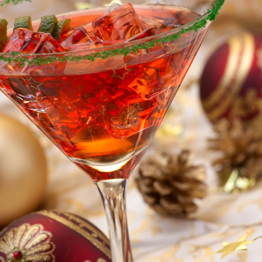 Новогодний коктейль со льдом