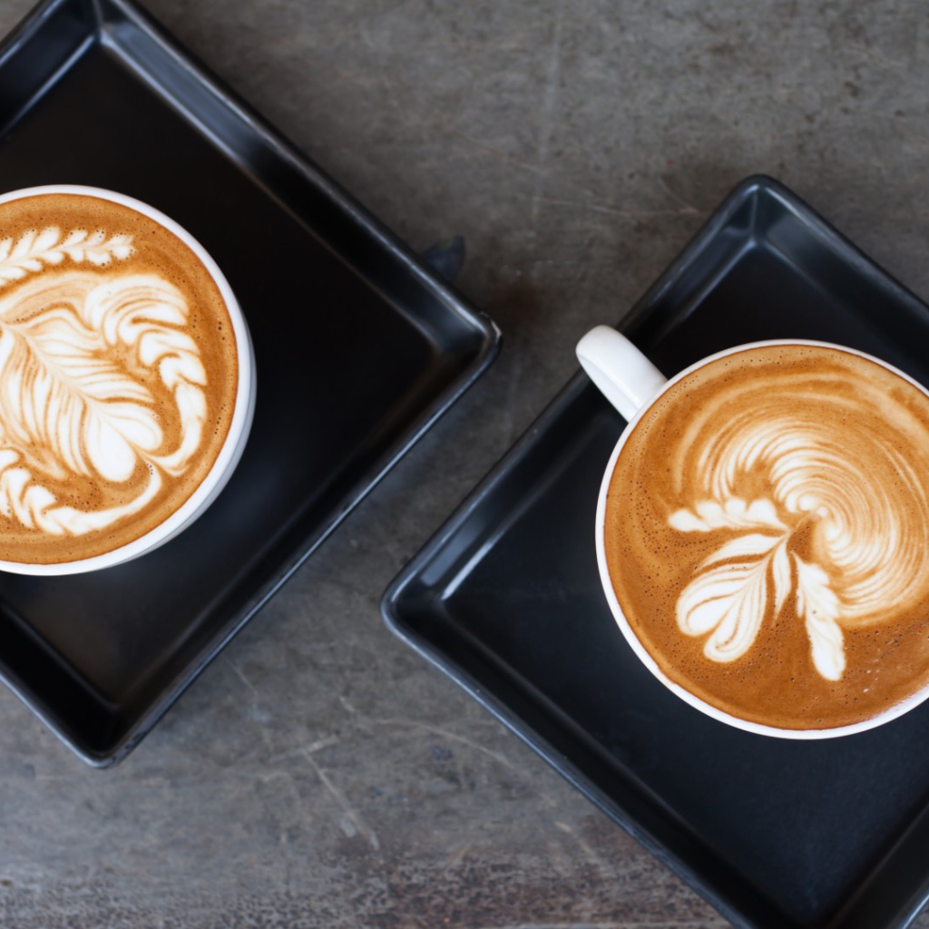 Рисунки на пенке кофе