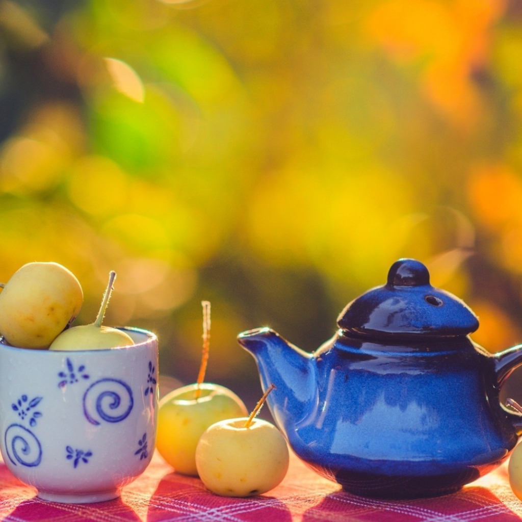 Горячий чай с фруктами