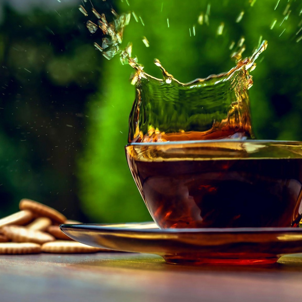 Чай в прозрачной чашке