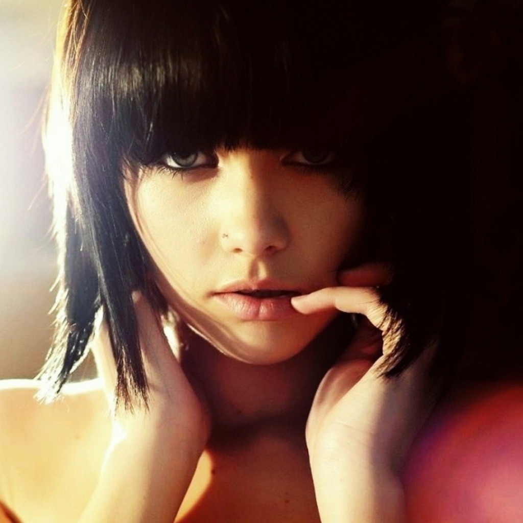 Красивая девушка Мелисса Кларк