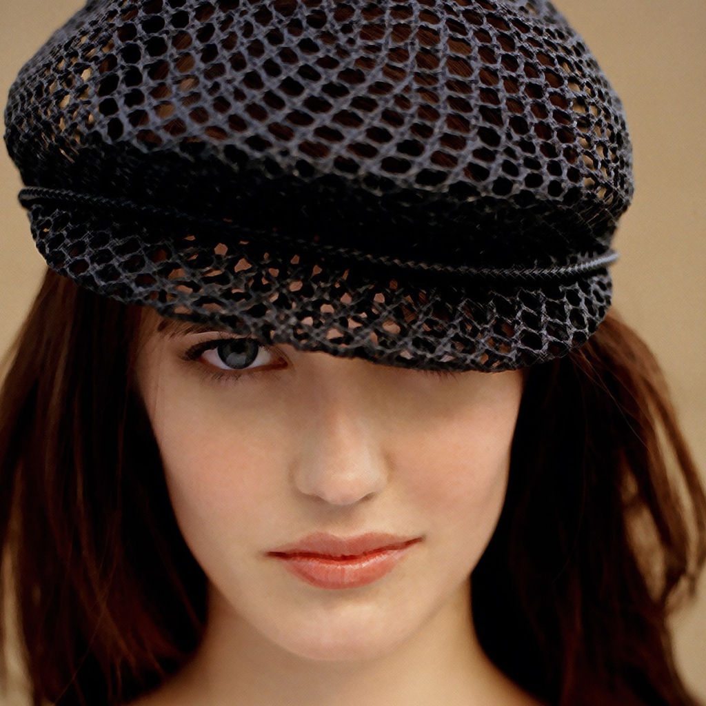 Французская девушка в берете