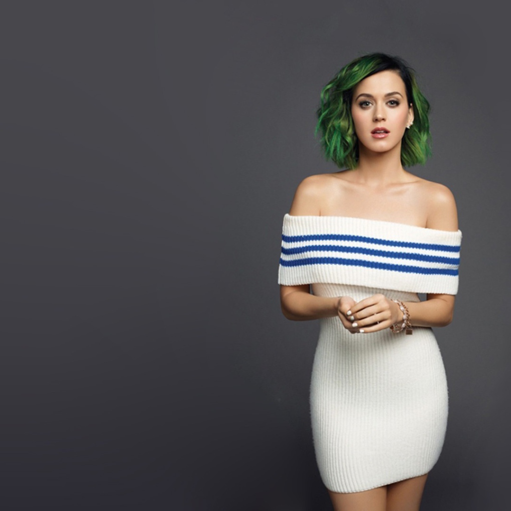 Зеленоволосая Кети Перри на сером фоне