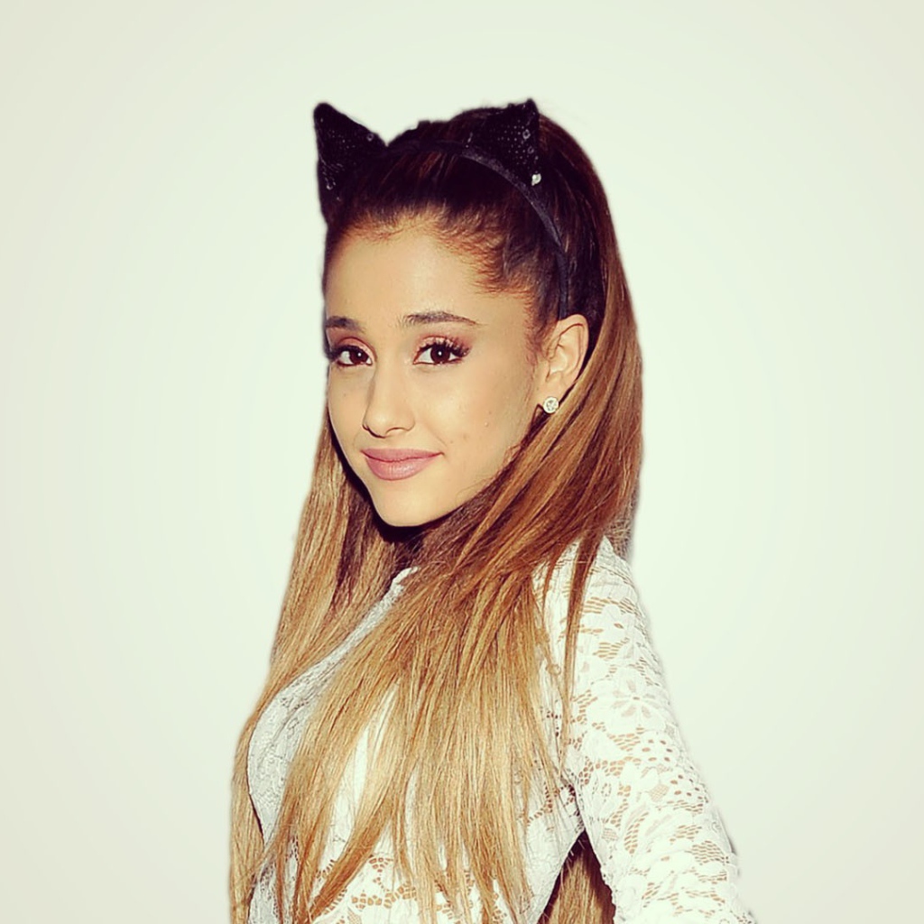 Длинные волосы у девушки Ариана Гранде