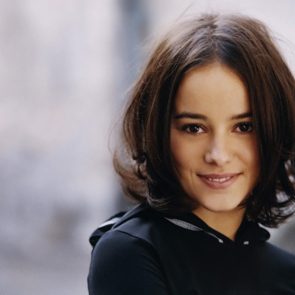 Милая девушка Alizee из Франции