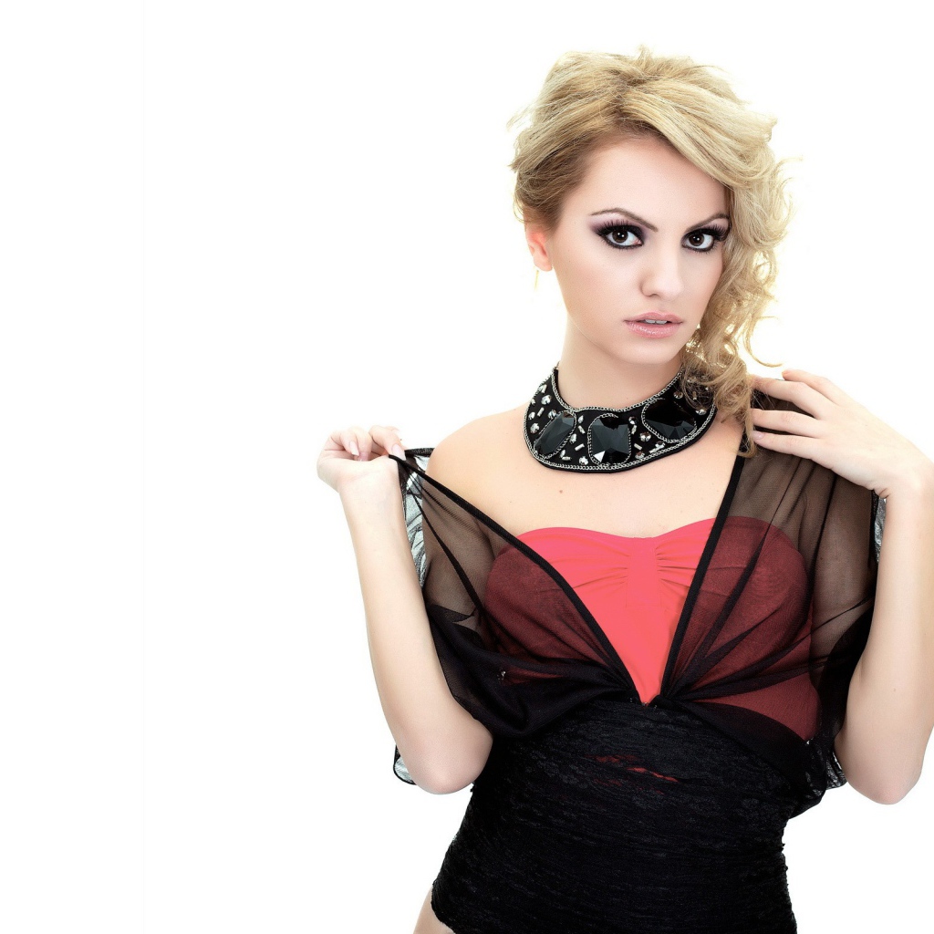 Румынская певица Александра Стан