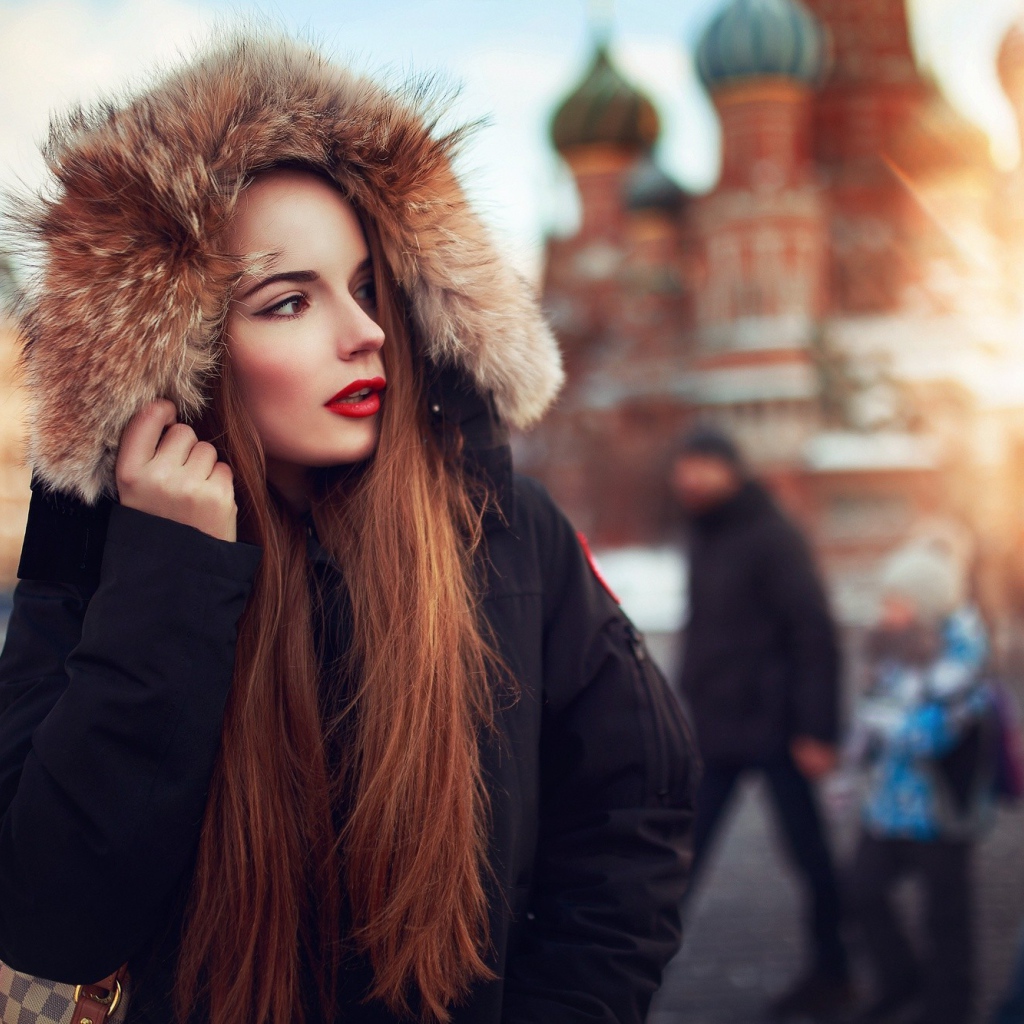 Русская девушка на Красной площади