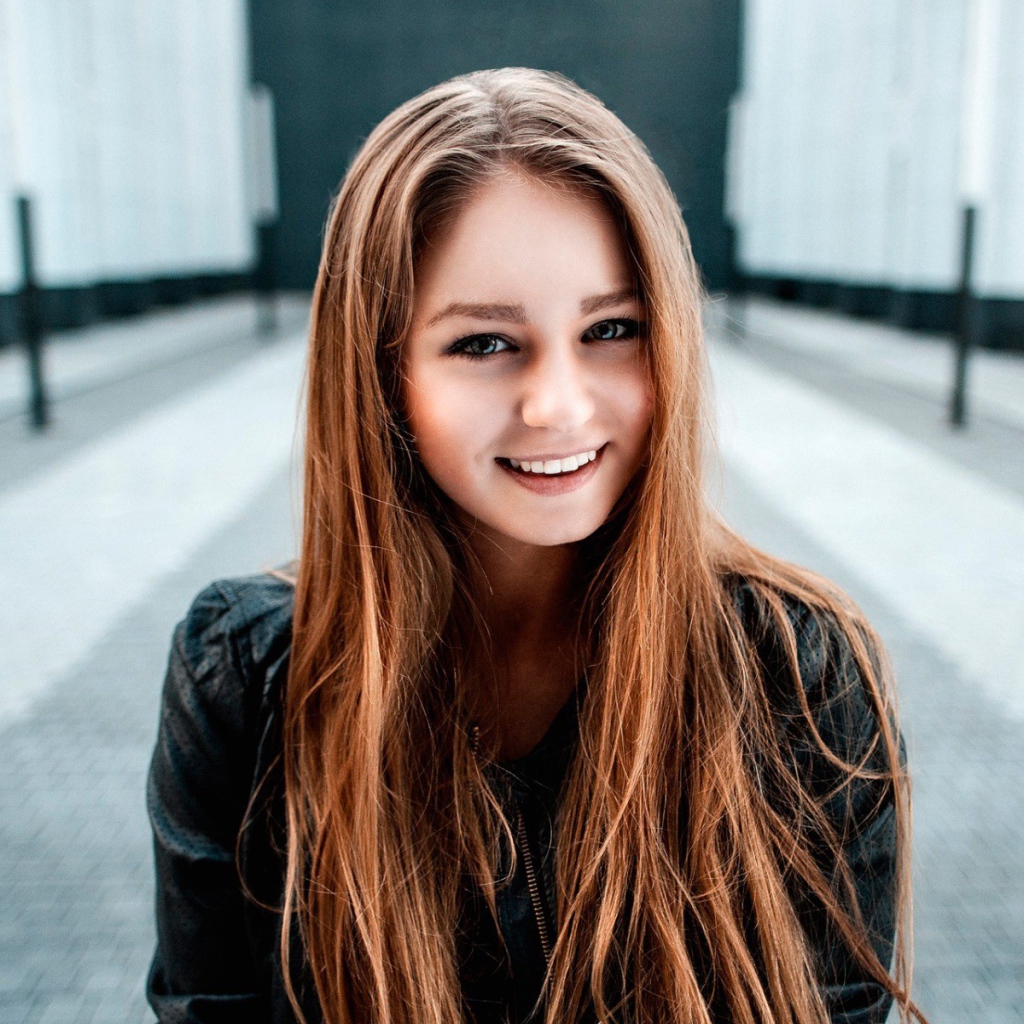 Улыбка красивой девушки, фото Георгий Чернядьев