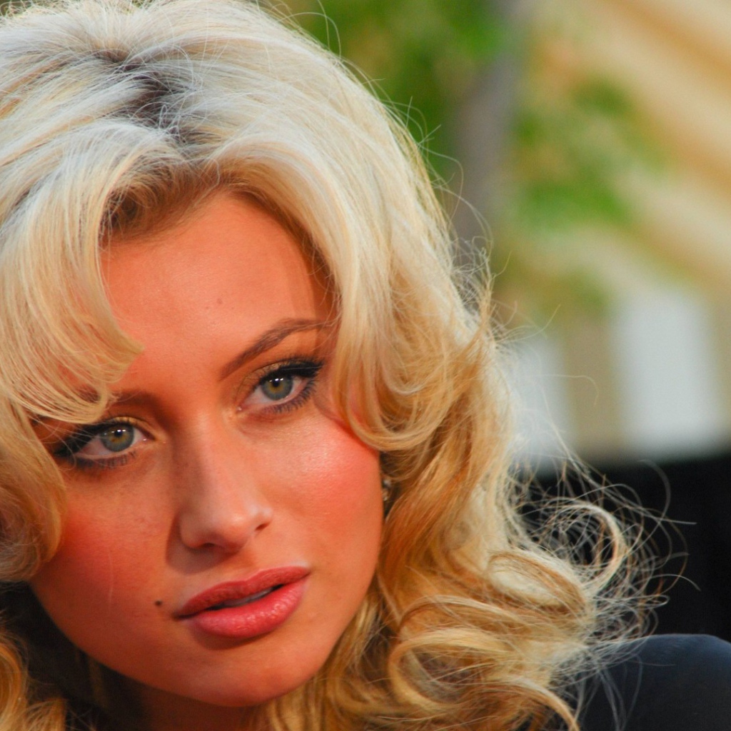 Певица из США Эли Мичалка