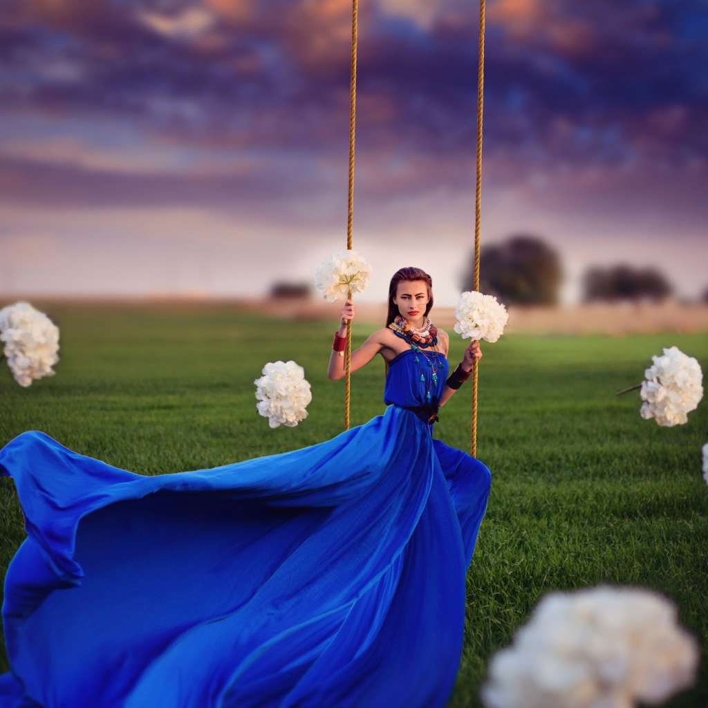 Девушка среди облаков