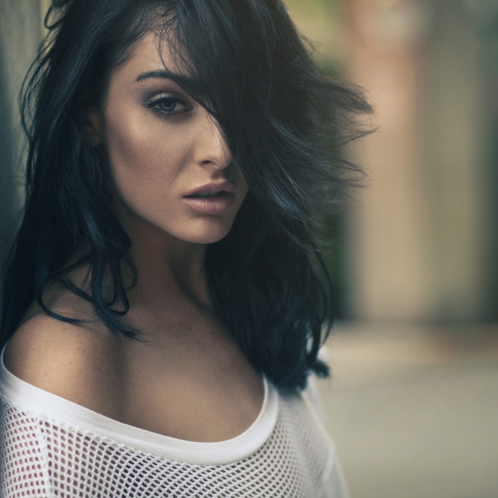 Красивая девушка Таниша Стивенс