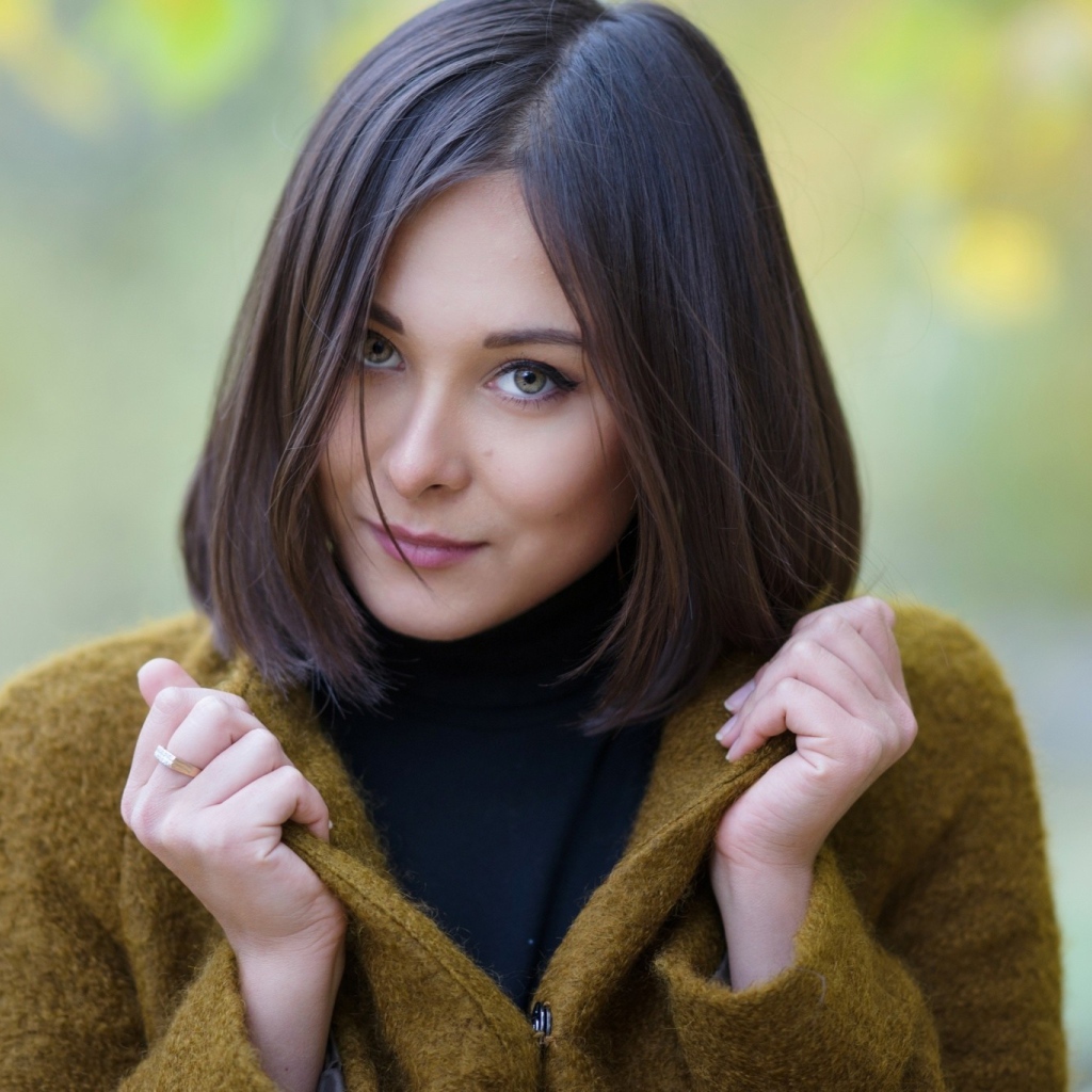 Модель брюнетка Виолетта