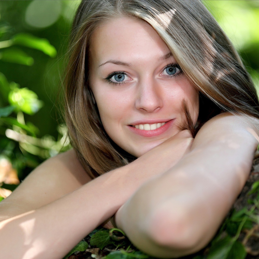 Улыбчивая модель Тамара