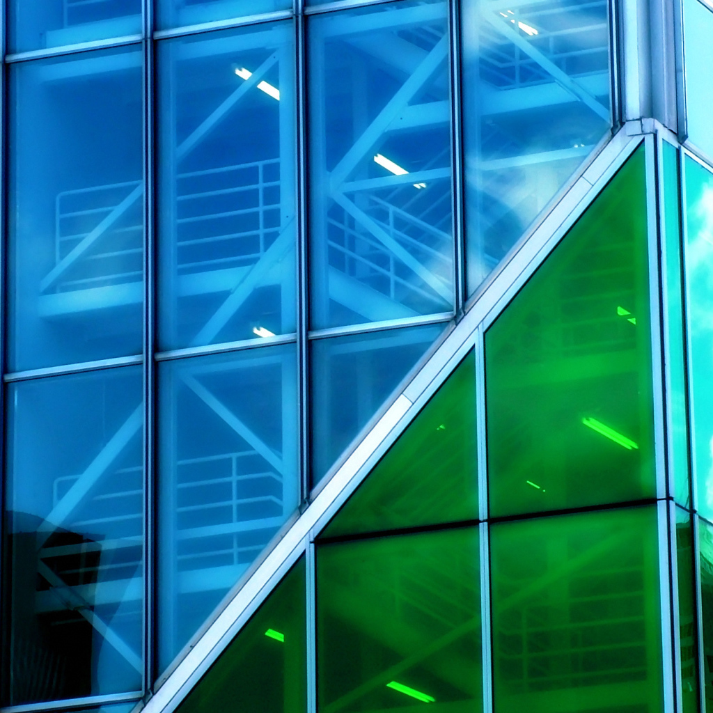 Дизайн стеклянного здания