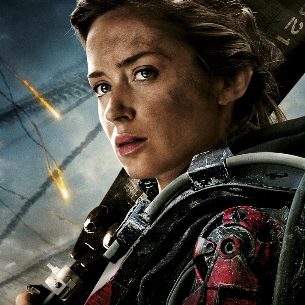 Девушка солдат из фильма Грань будущего