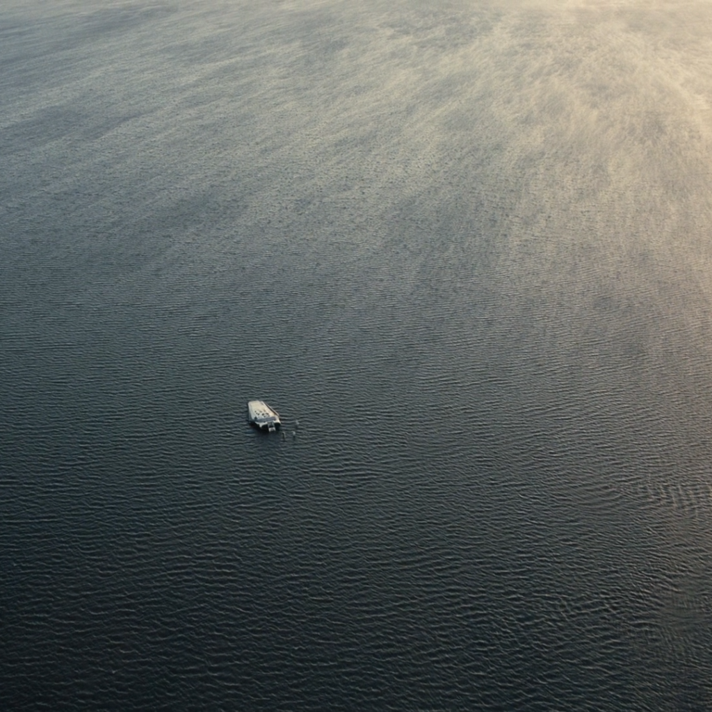 Корабль среди воды, фильм Интерстеллар