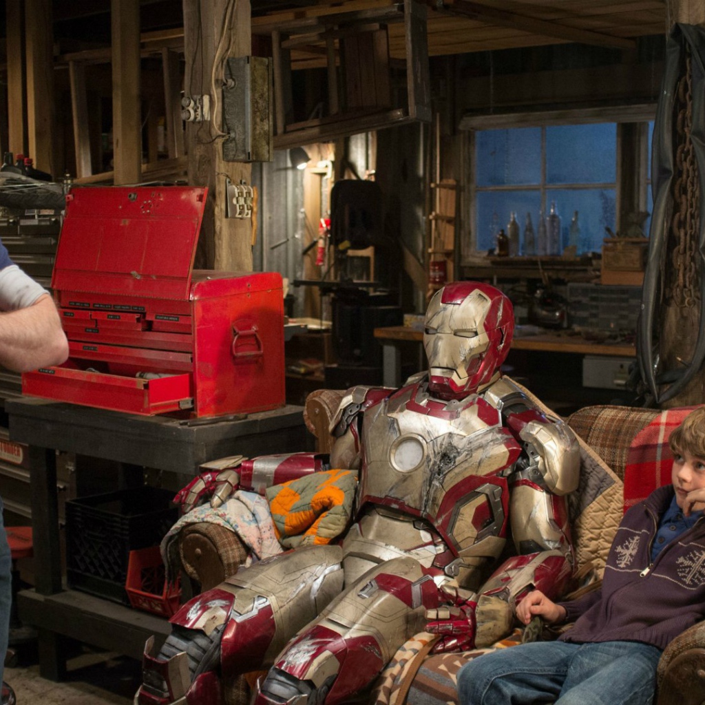 Кадр из фильма Железный человек 3