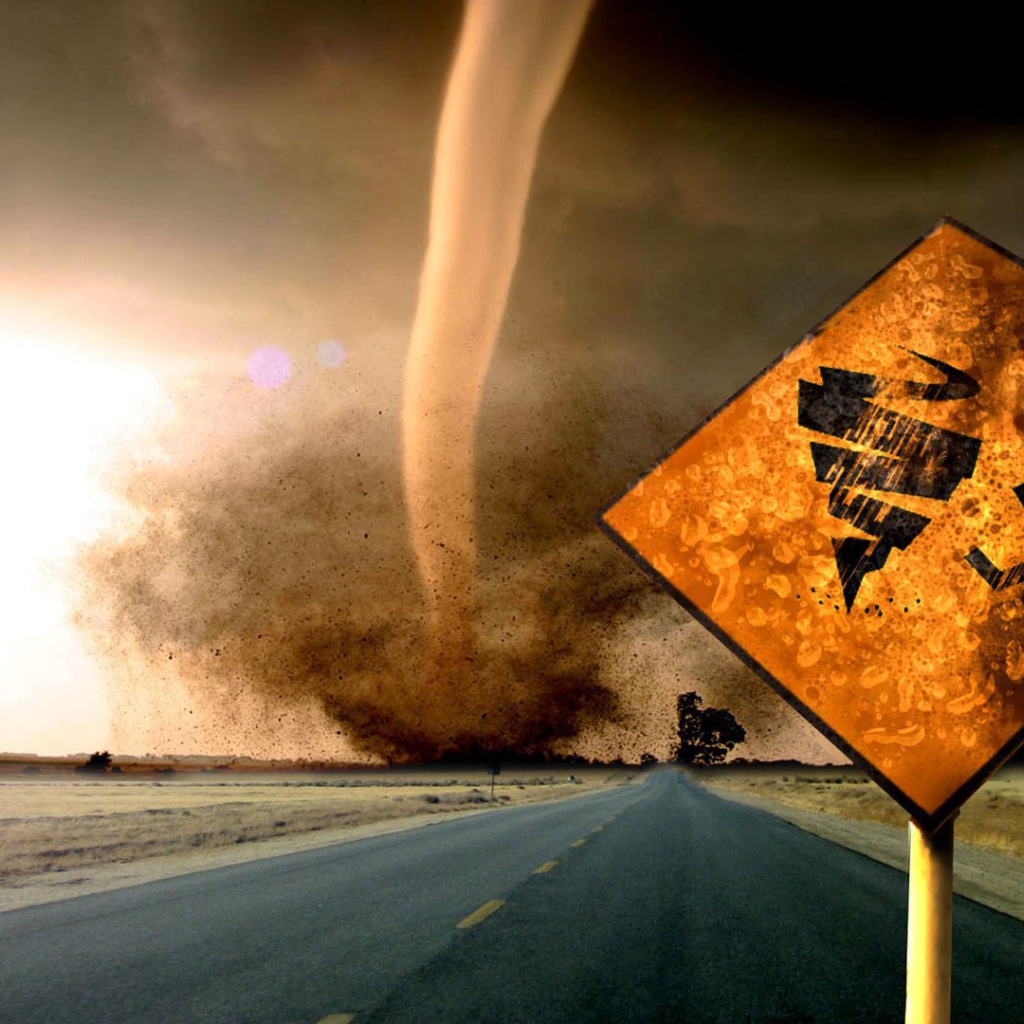 Осторожно приближается торнадо