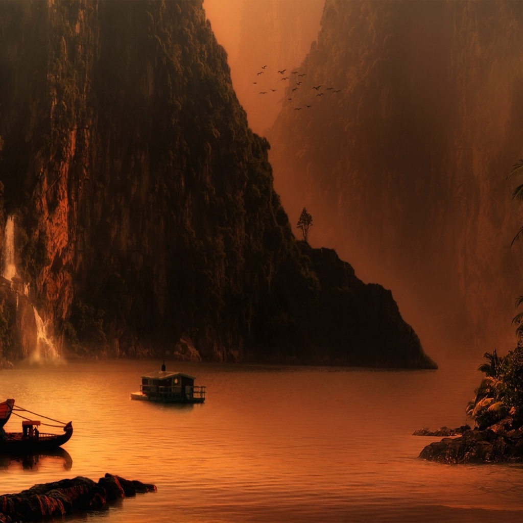 Уютная гавань между покрытых зеленью скал