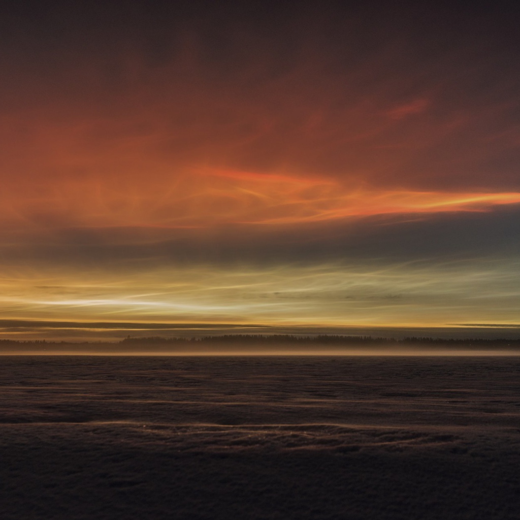 Туман над землей перед рассветом