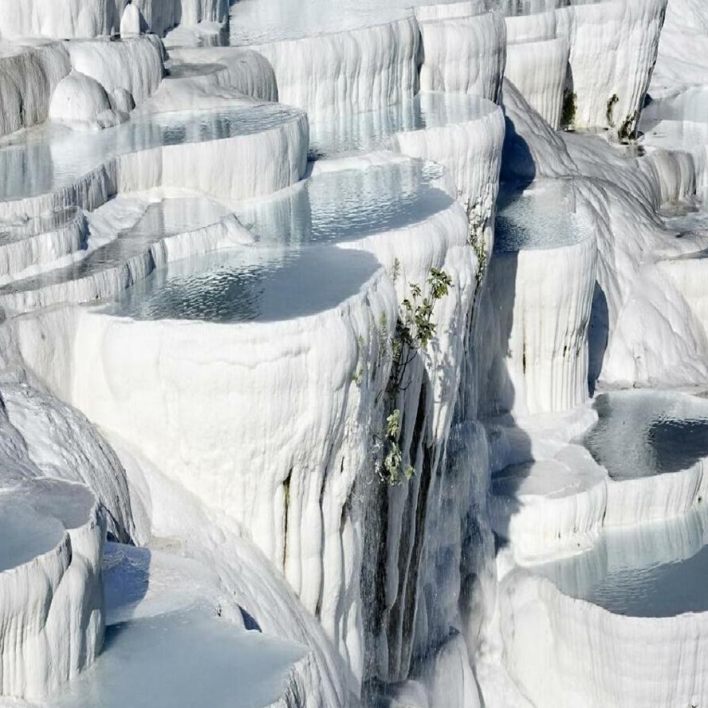 Природный пейзаж в Памуккале