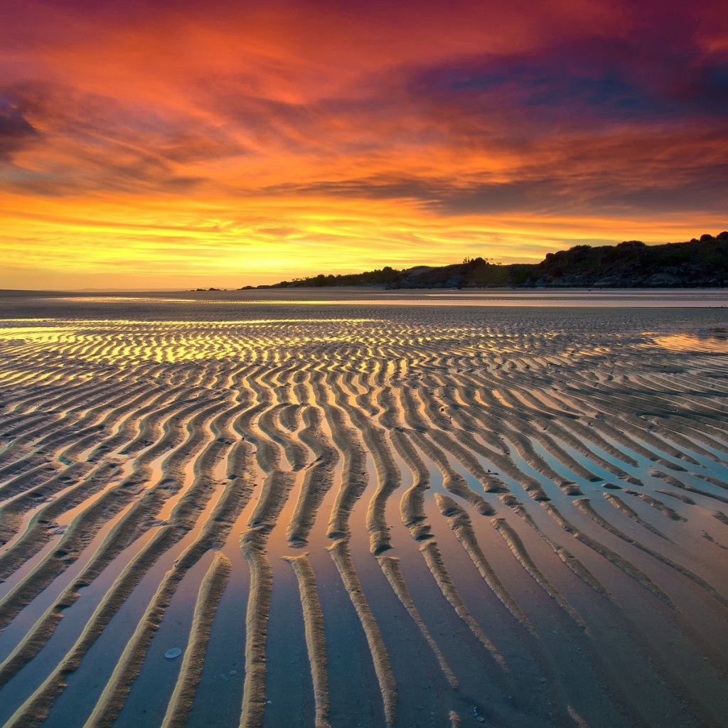 Наплывы на пляже