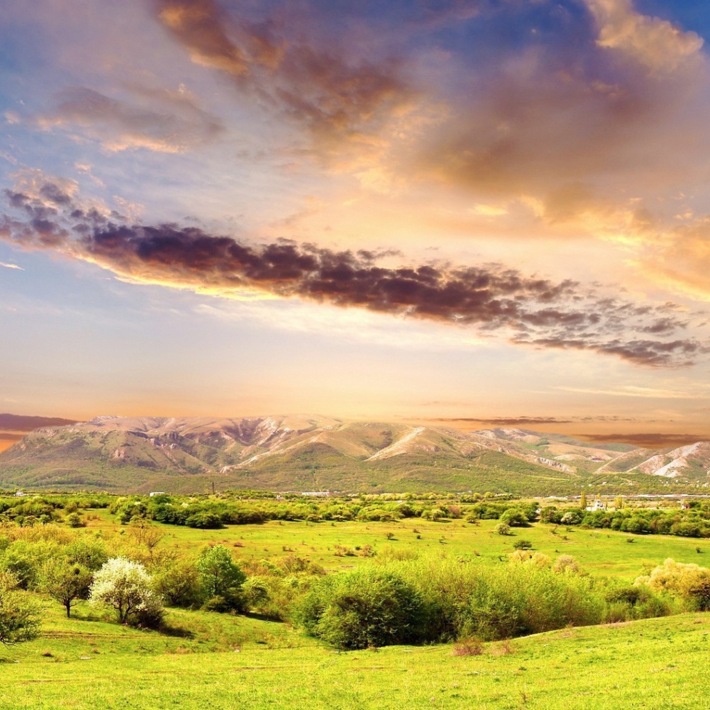 Фантастические облака над плоскогорьем