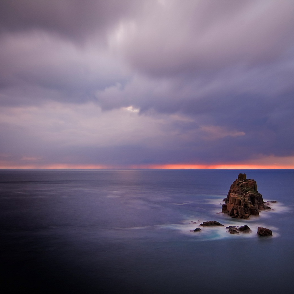 Маленький каменный остров