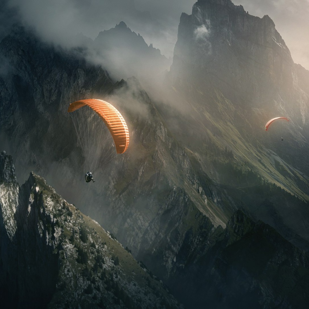 Парашютисты в горах