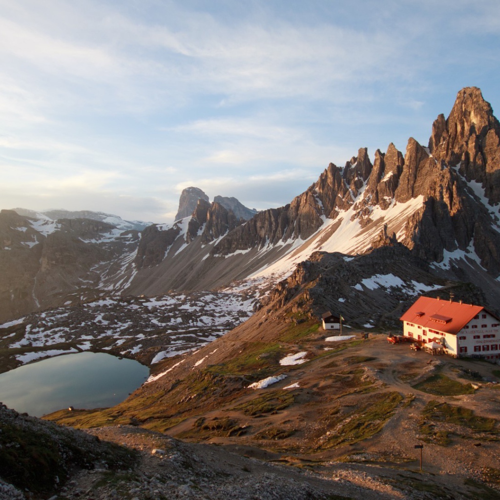 Гостиница у вершины горы