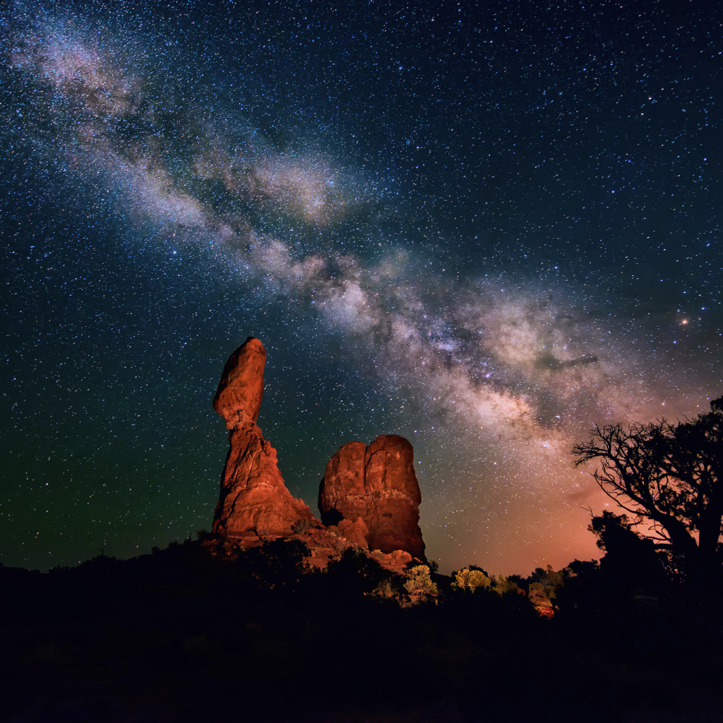 Млечный путь над каньоном