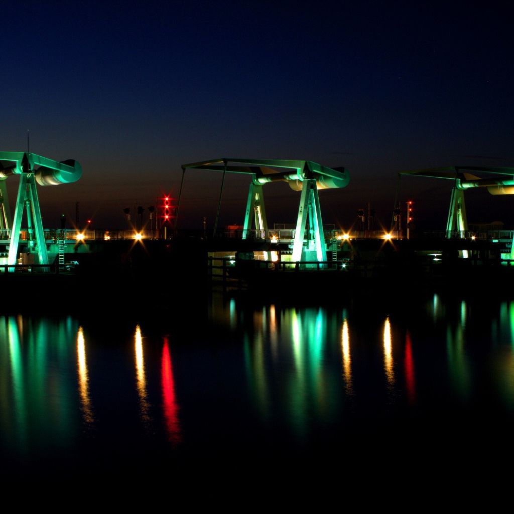 Нефтяные насосы ночью