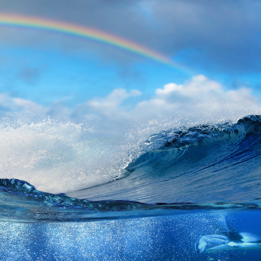 Радуга над морскими волнами