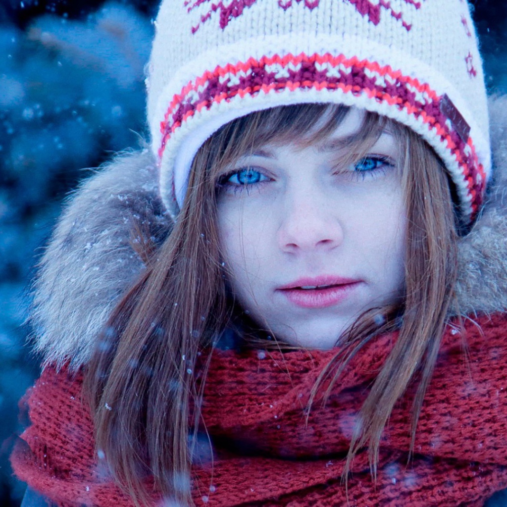 Голубоглазая девочка подросток