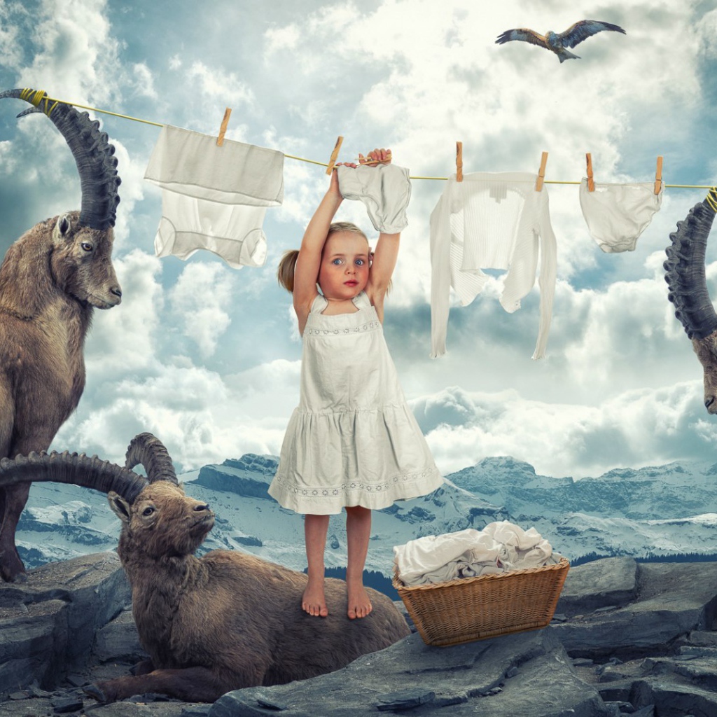 Девочка занялась стиркой