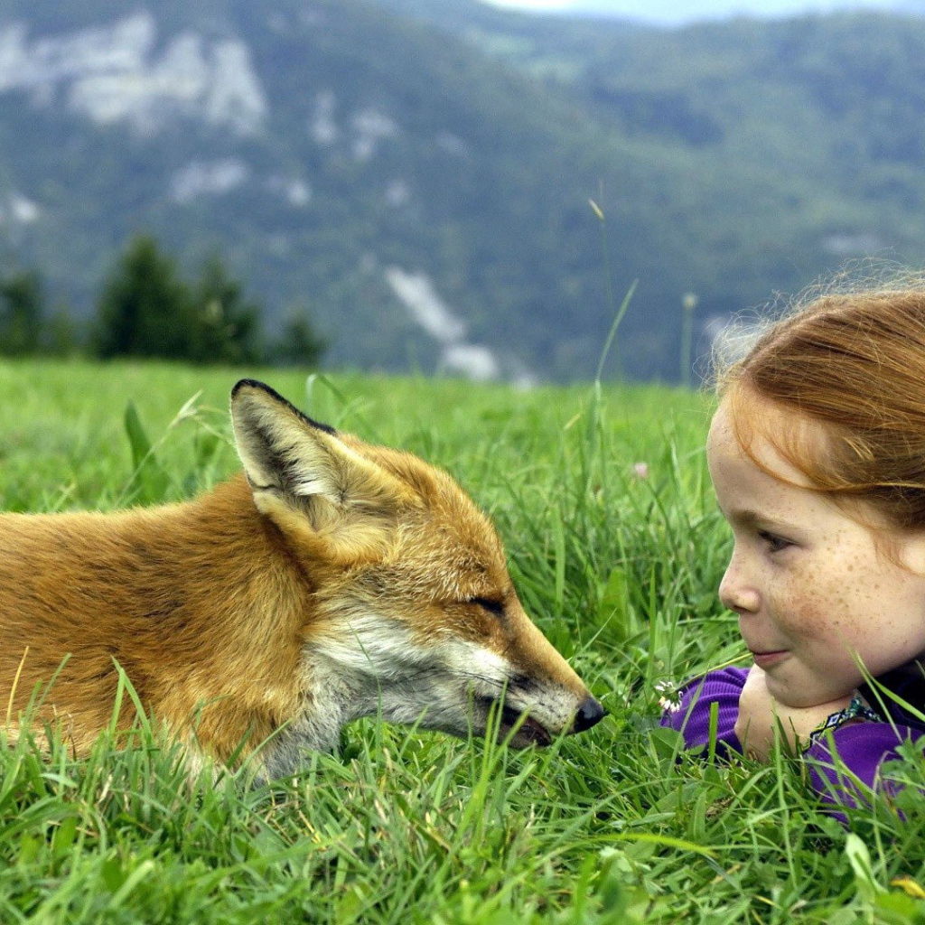 Девочка и лисёнок