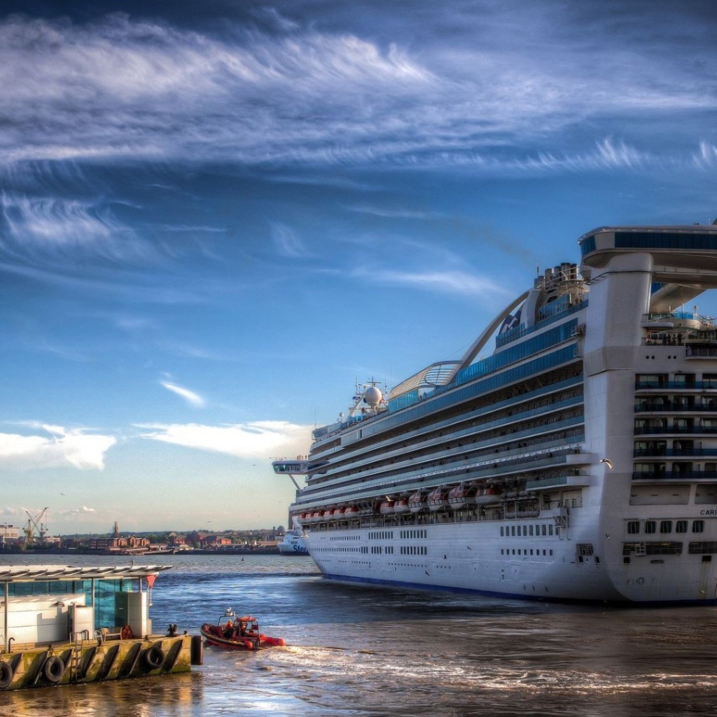 Круизный лайнер Caribbean Princess