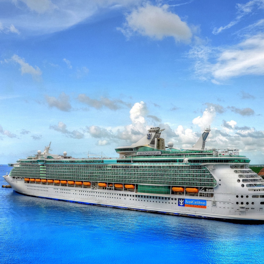 Королевский круизный лайнер на Карибах